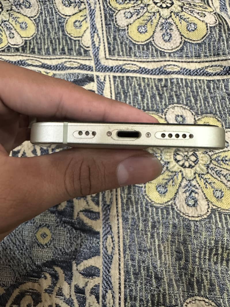 Apple iPhone 12 1