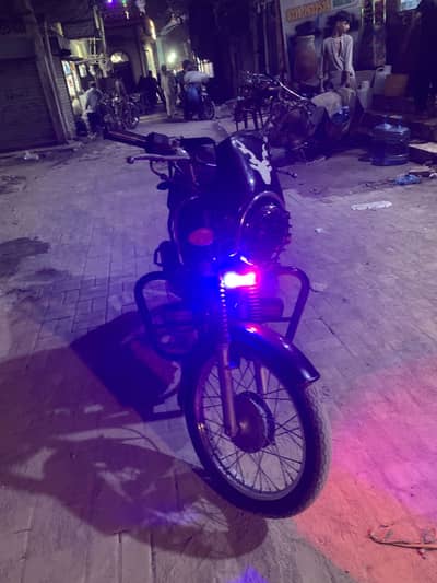 SUZUKI GS 150 MODEL 2014