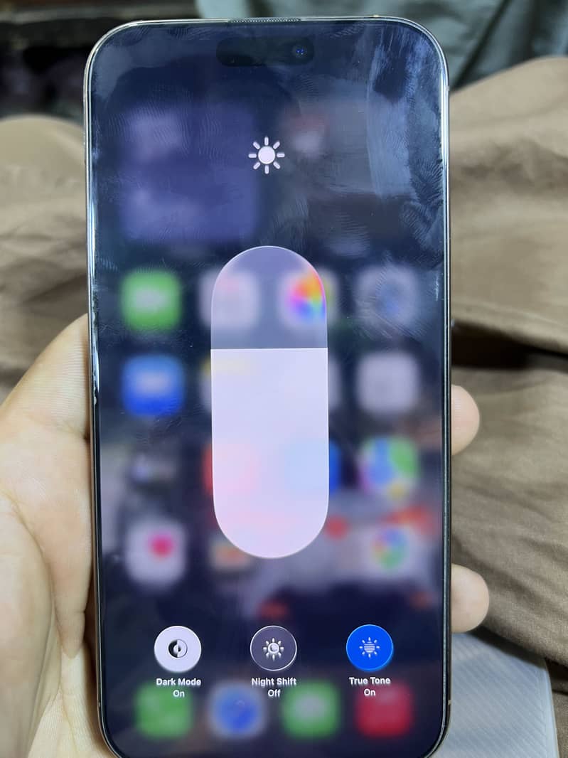 Apple iPhone 16 Pro Max 1