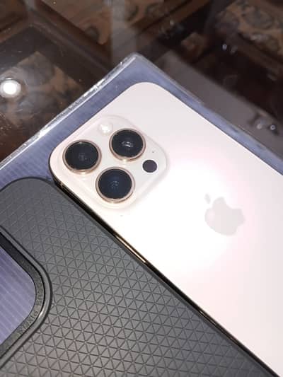 Apple iPhone 16 Pro