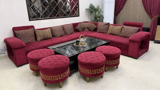 10 Seater Sofa + 4 Puffies + Table