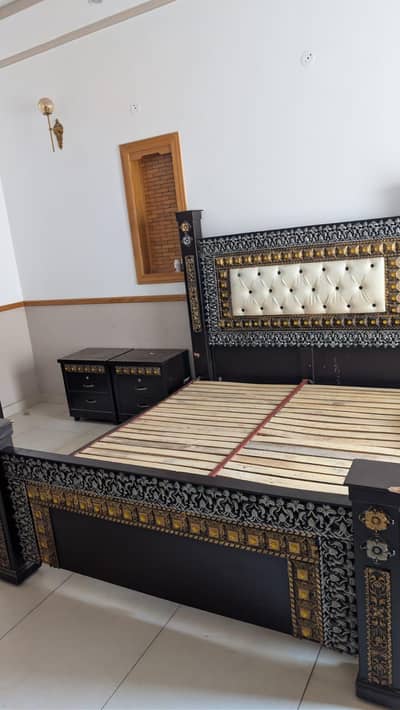 full bed set heavy wood