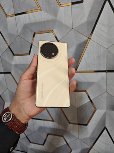 Tecno CAMON 30S