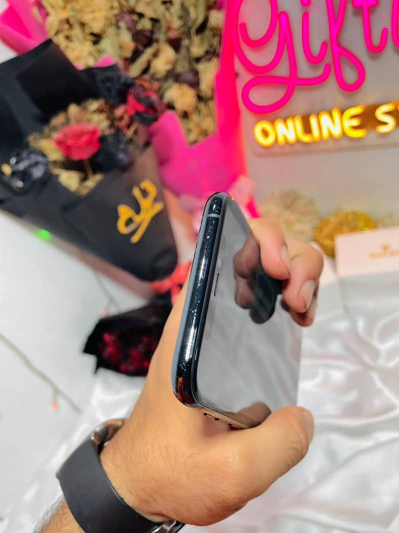 iPhone 11 pro 6
