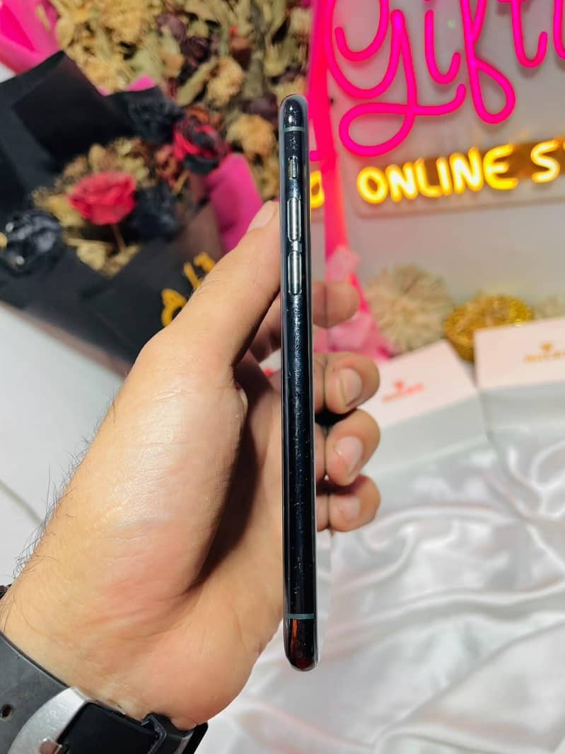 iPhone 11 pro 7