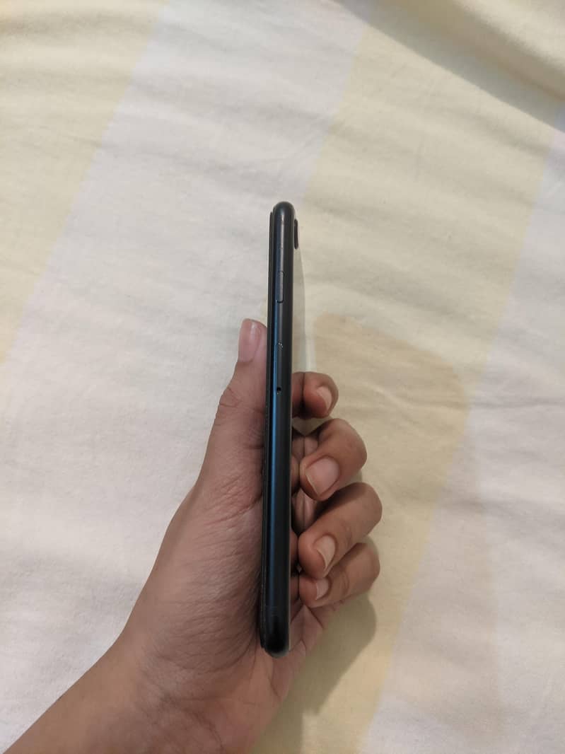 Apple iPhone SE 7
