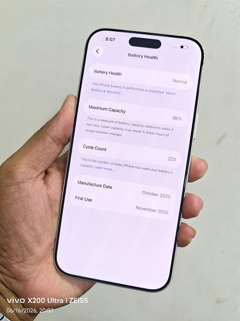 Apple iPhone 17 Pro Max CH/A Version Silver 2