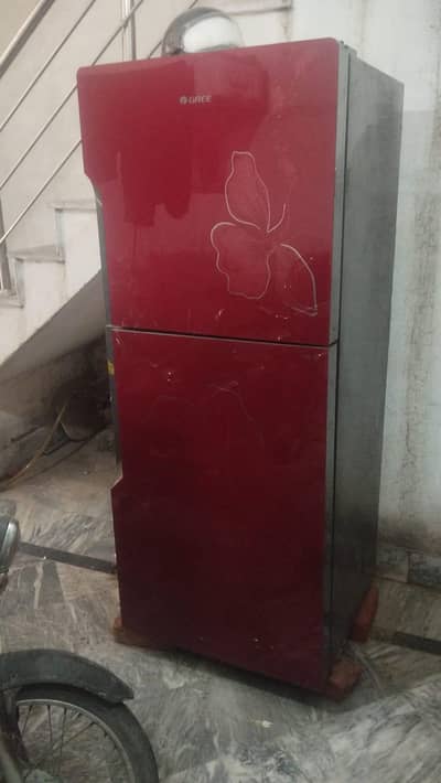 Gree Full size frige Just Gas ni hai