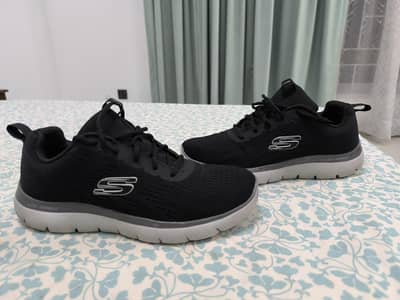 Sketchers lite-weight