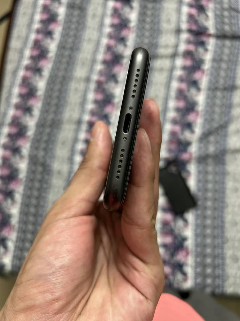 iPhone 11 1