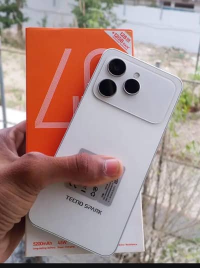 tecno spark 40