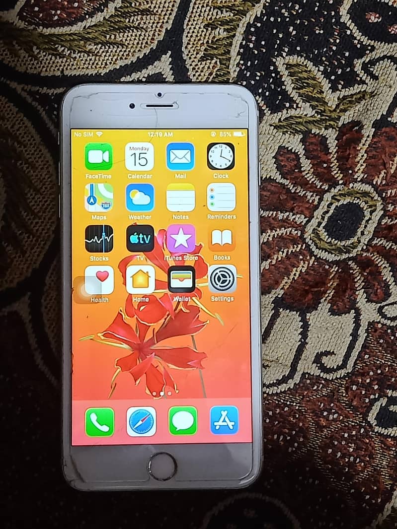 Apple iPhone 6 Plus 4