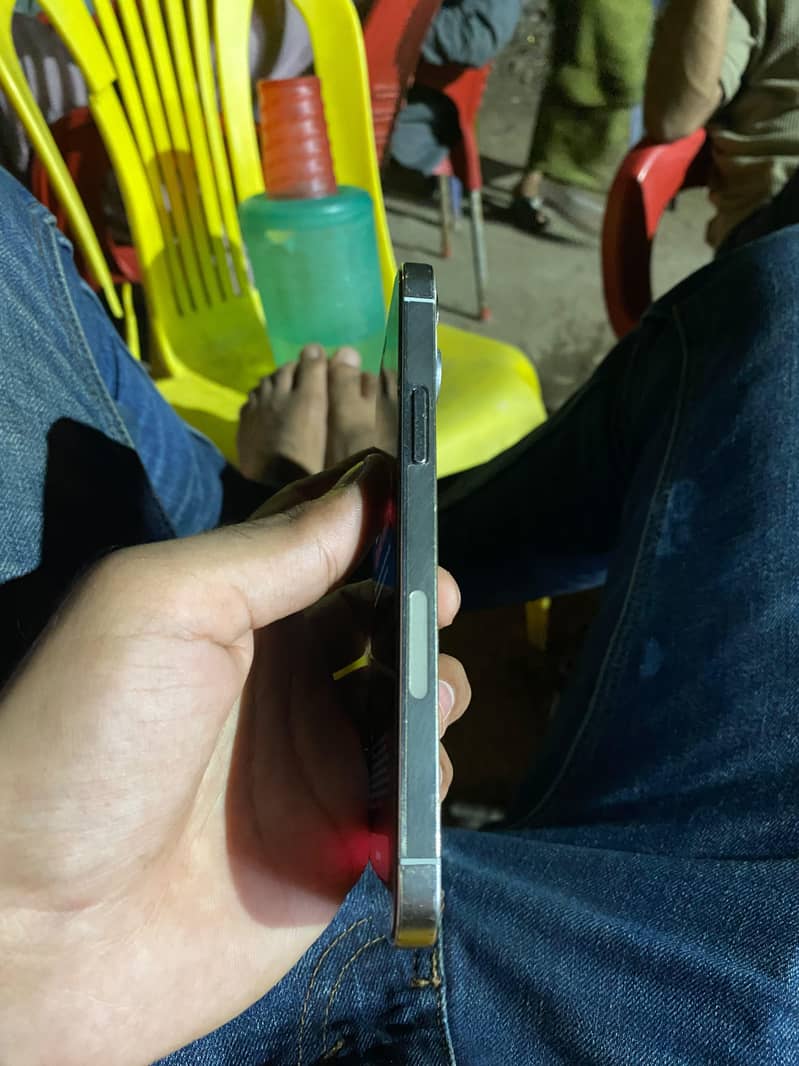 iPhone 12 Pro 3
