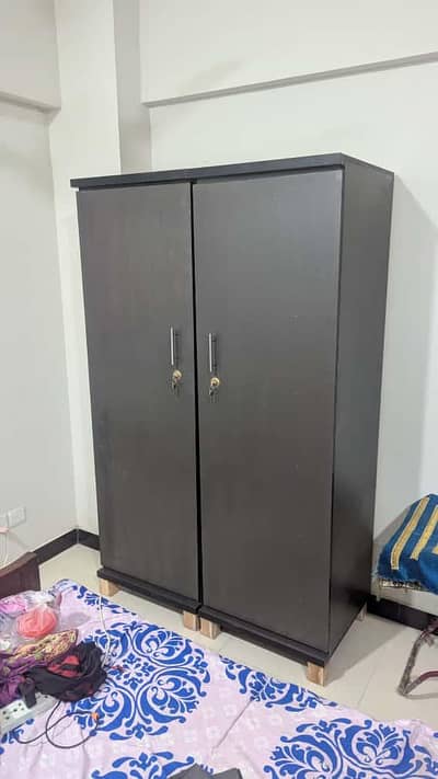 2 door almari