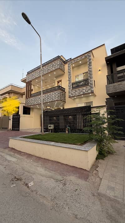 10 Marla brand new double unit house for sale in G-14/4 Islamabad