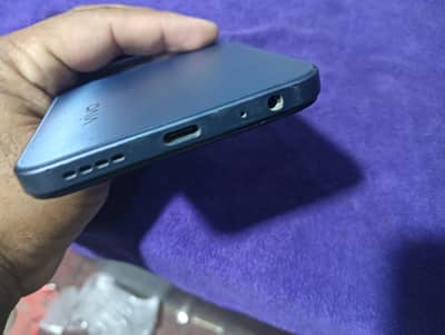 Vivo Y22 board is dead all original parts available. . .
