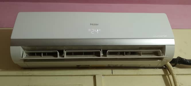 I am selling 1 ton Haier ac DC inverter Whatsapp 0320/1010/622