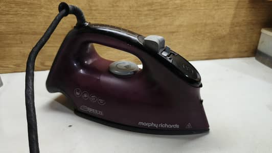 9/10 in Rs. 4500 Morphy Richards  Original