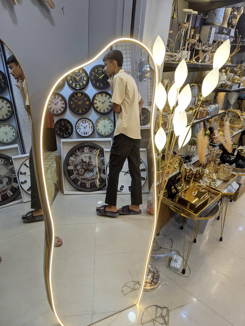 STANDING MIRRORS 3