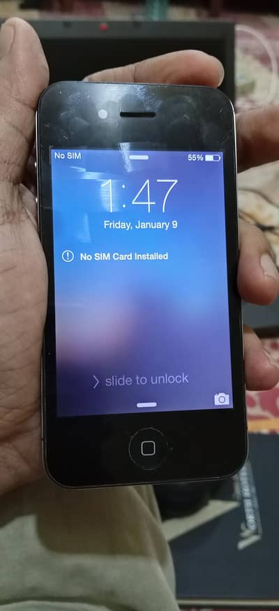 Apple iPhone 4s 100% On condition touch is slightly not good