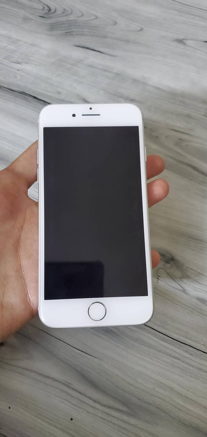 Apple iPhone 7 2