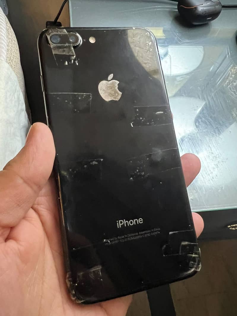 Apple iPhone 7 Plus 3