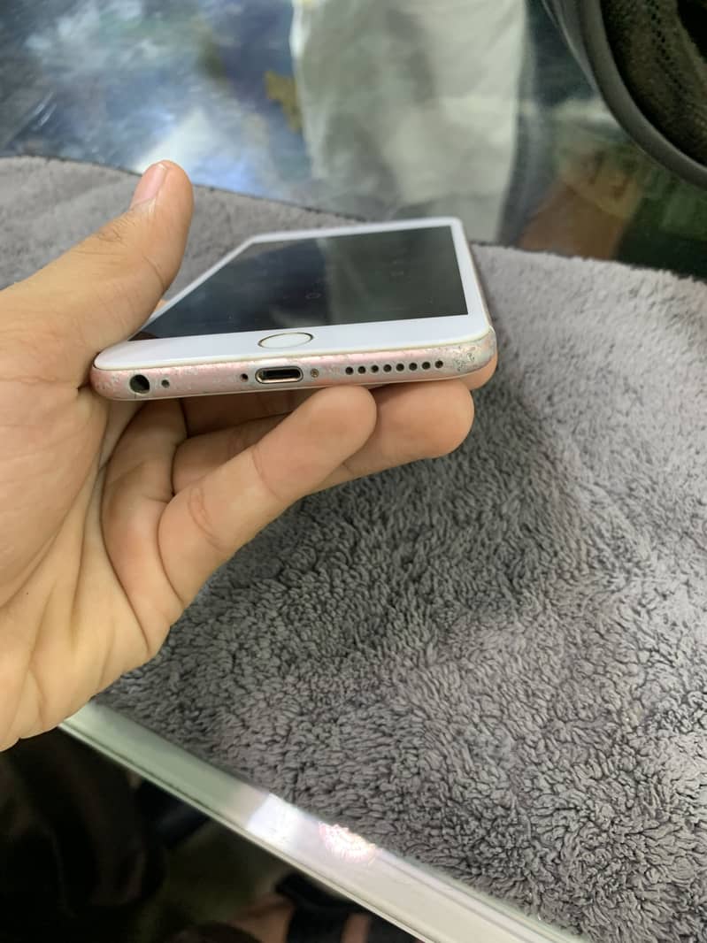 Apple iPhone 6S Plus 5