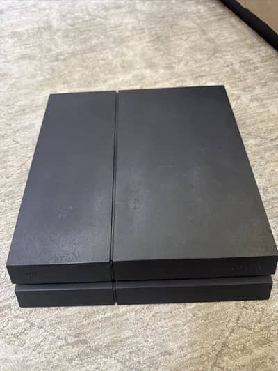 PS4 BLACK COLOR
