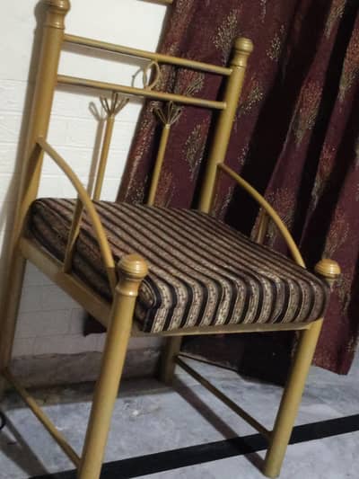 5 seater sofa set good conditions solid iron