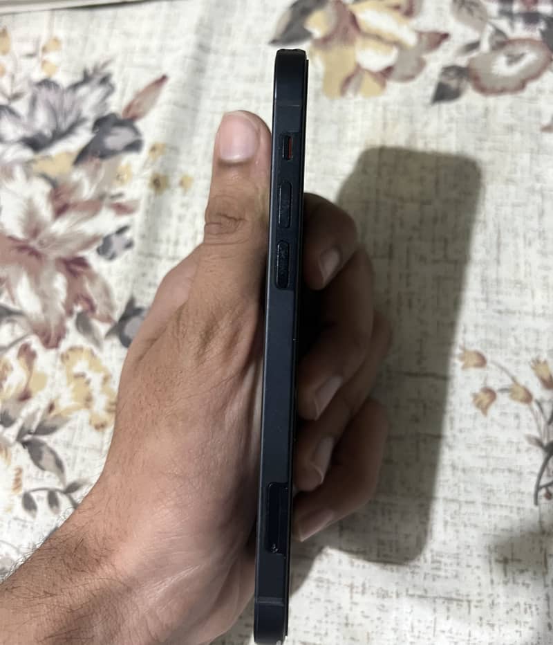 Apple iPhone 12 2