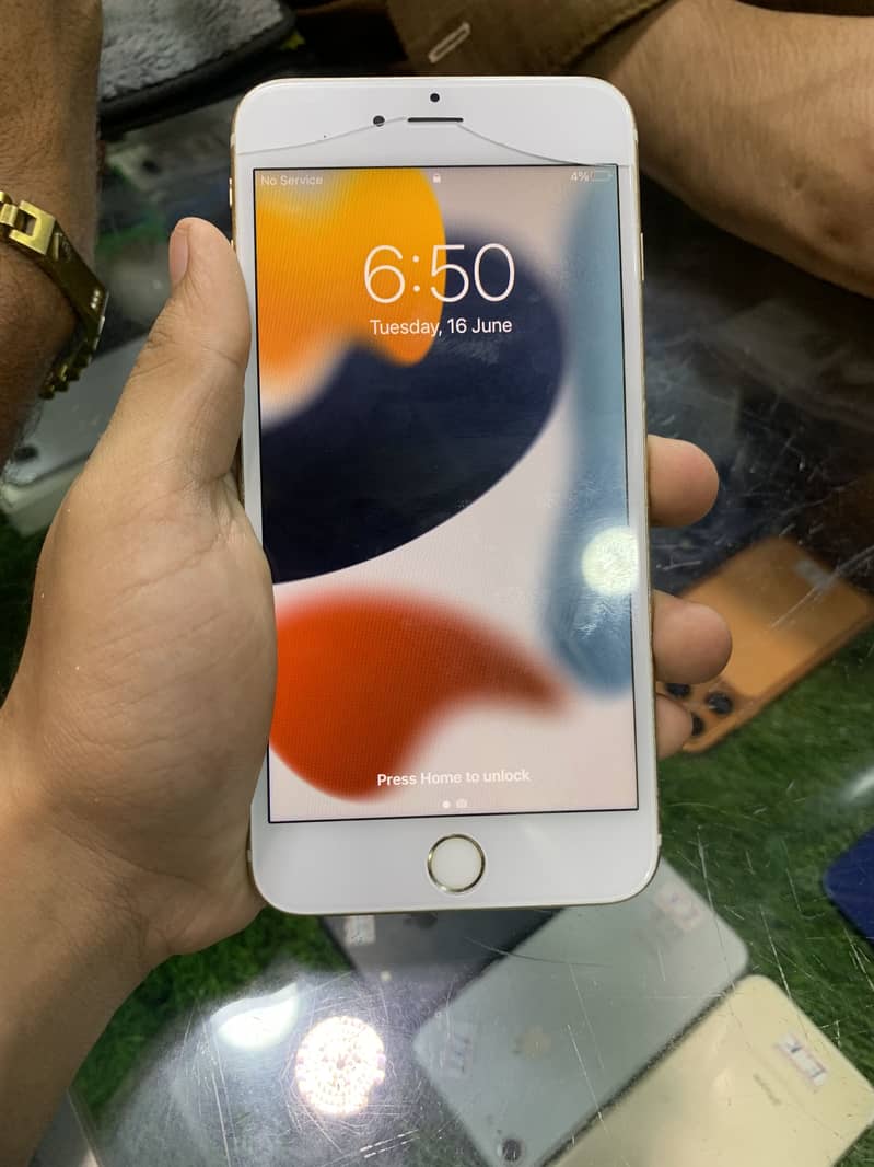 Apple iPhone 6S Plus 3