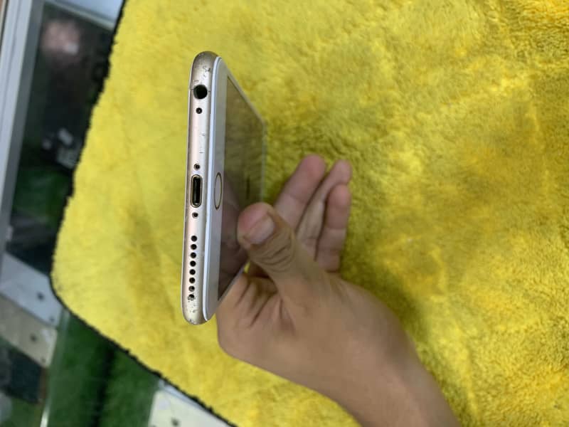 Apple iPhone 6S Plus 5