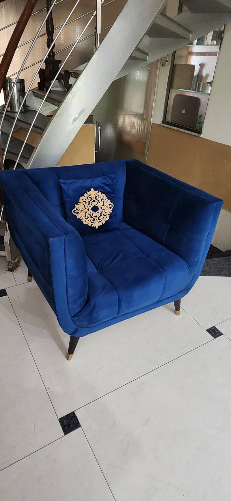 Two sofas 1 seater with table 0