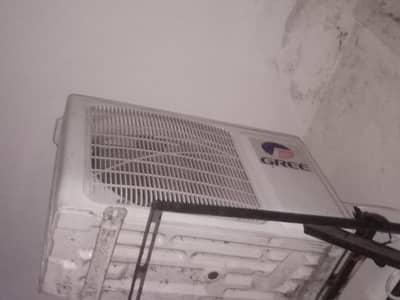 Gree Ac good condition genian gas