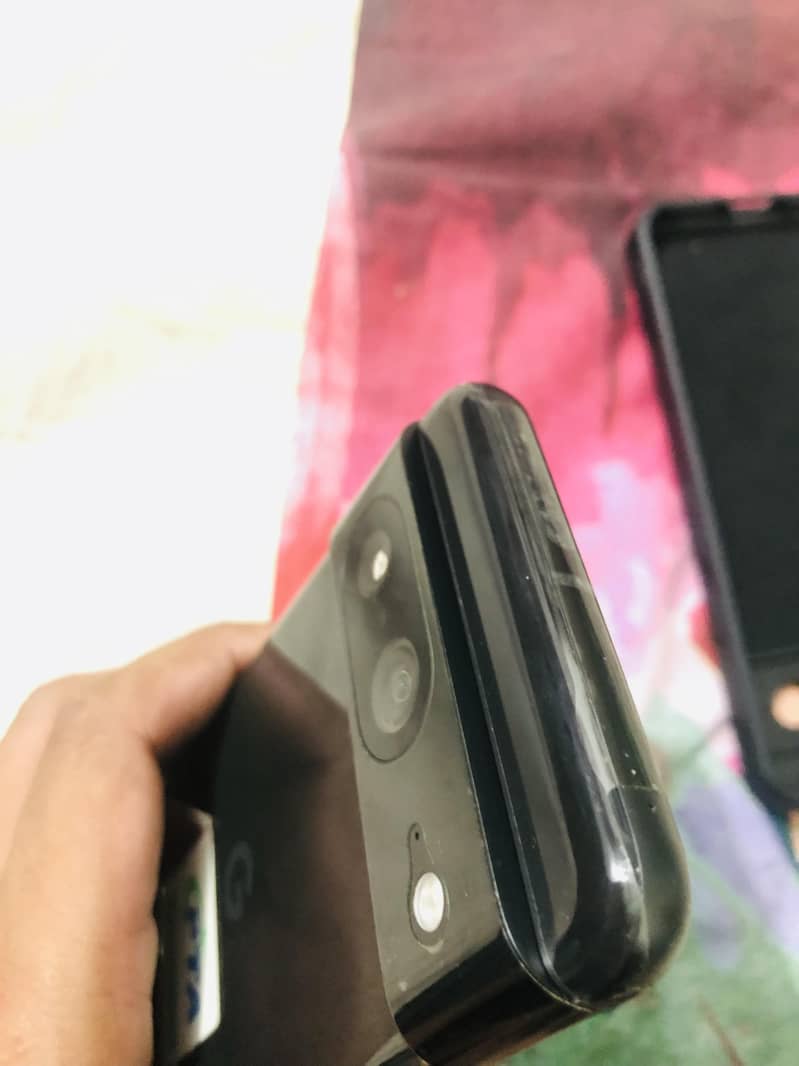 Google Pixel 8 4