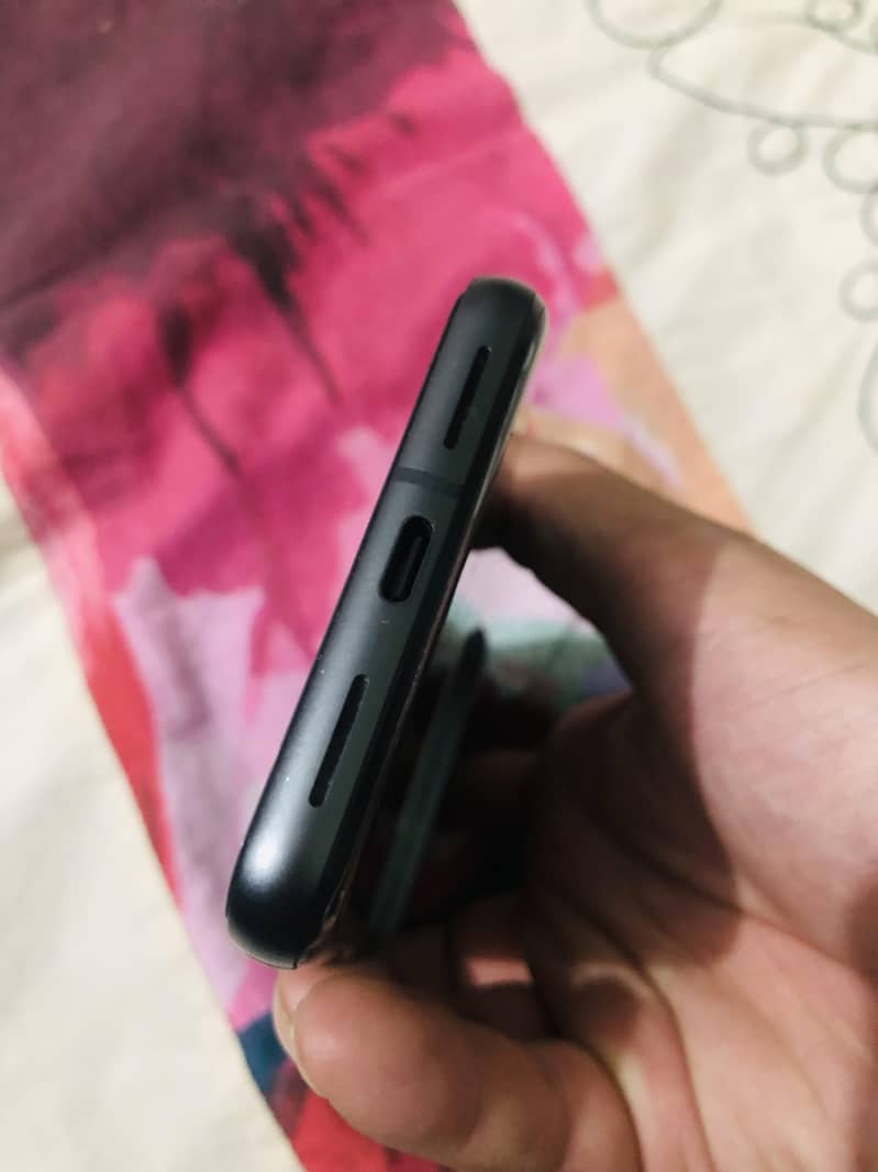 Google Pixel 8 6