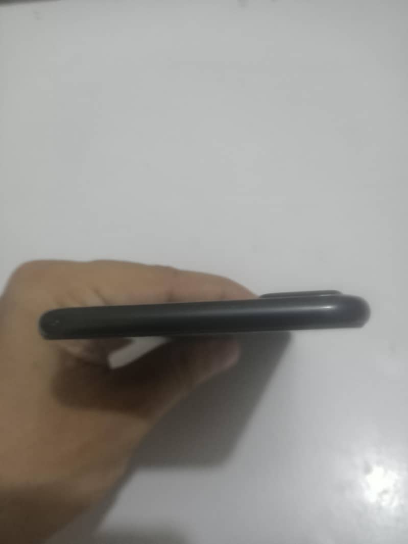 Apple iPhone 7 Plus 3