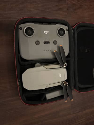 DJI Mini 2 - 2 batteries & Remote controller (Minor body crack)