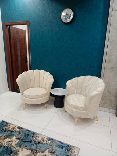 Bedroom Chairs With Table Price : 25000
