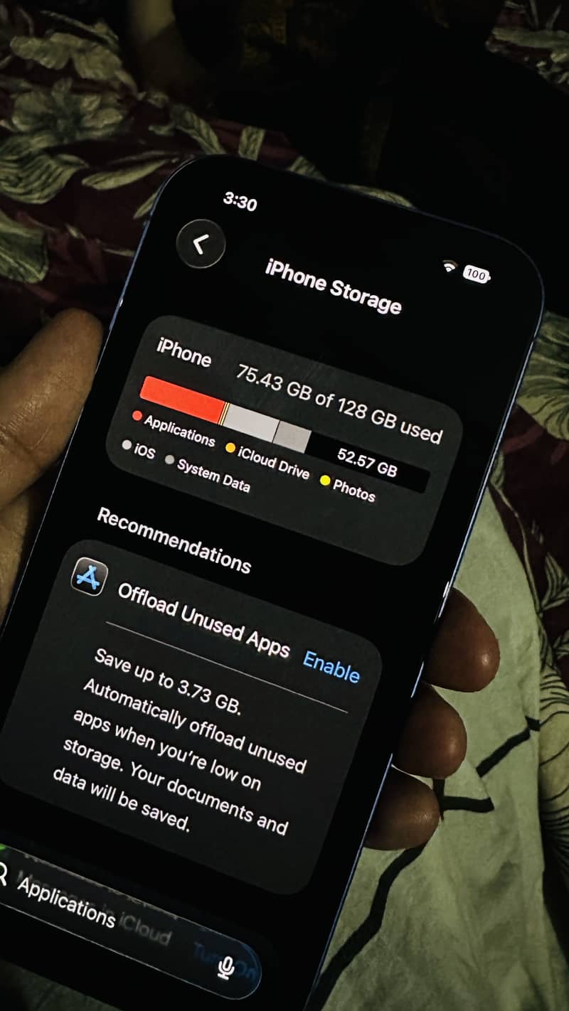 iPhone 16 3