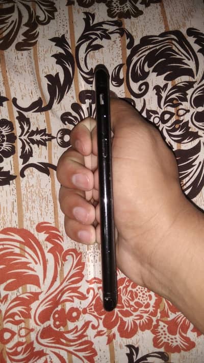 Apple iPhone 7