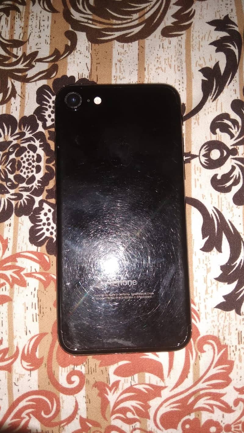Apple iPhone 7 3