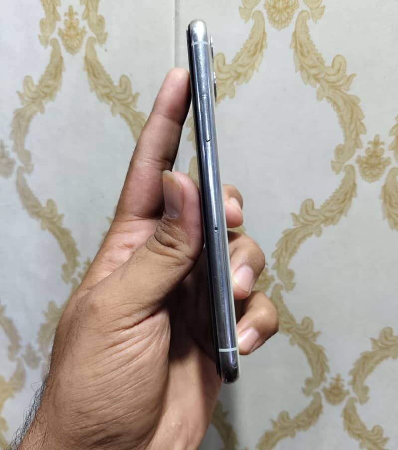 iPhone 11 Pro 0