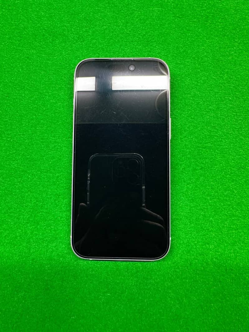 iPhone 15 5