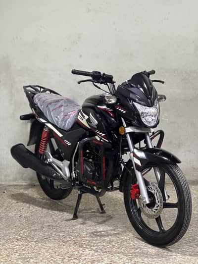 Honda cb150f 2024 model ( 13000 used only )