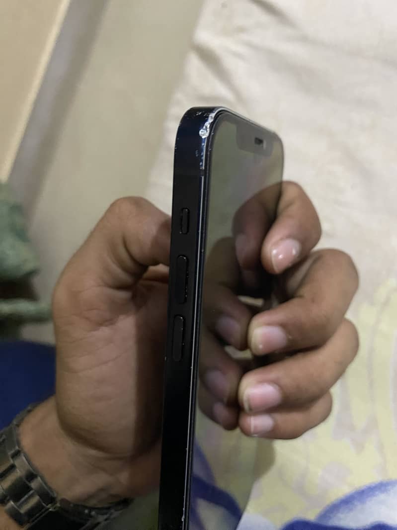 Apple iPhone 12 5