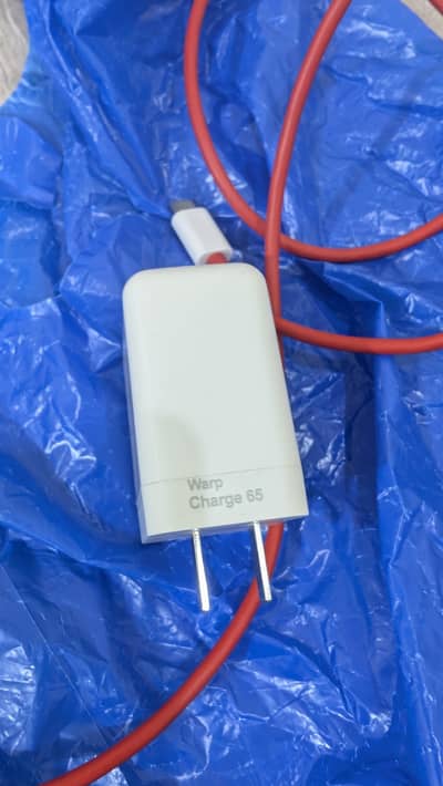 Original OnePlus 65W warp supervooc charger + original OnePlus cable