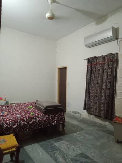 5 marla neat upper portion in ubl society near lums dha lhr
