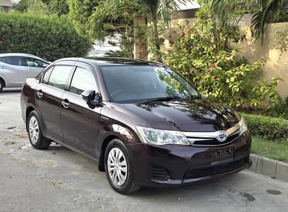 Toyota Corolla Axio 2013 REG 2016