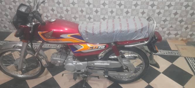 honda cd70 2025 modal one hand use